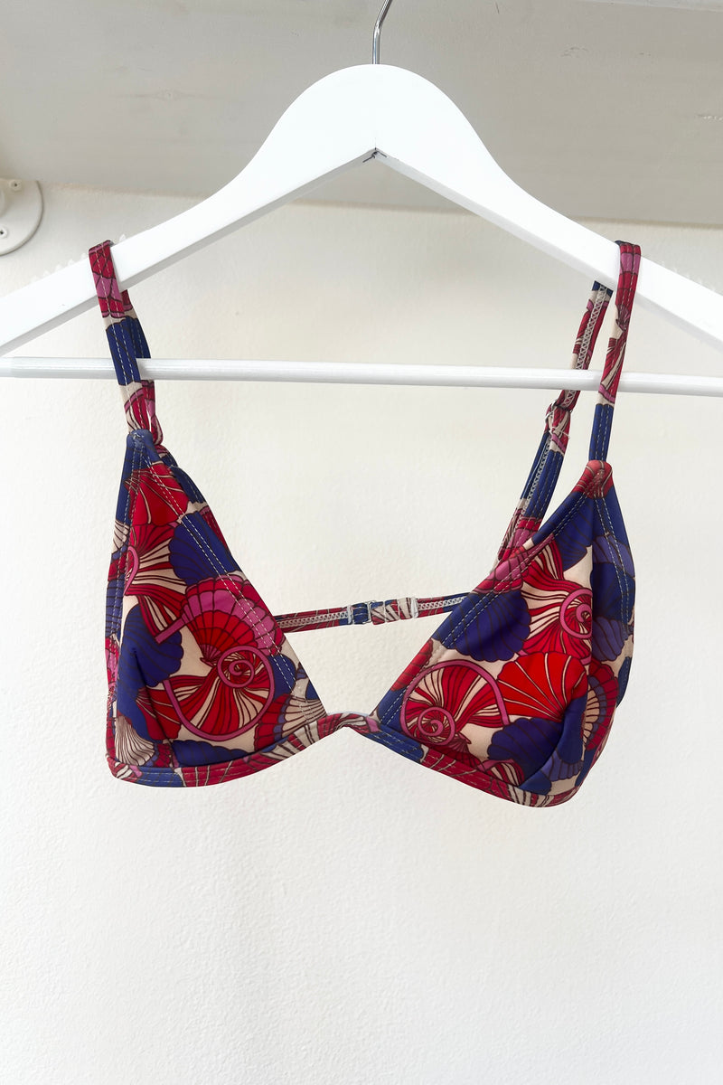 Seashell String Top Non-Padded Sample