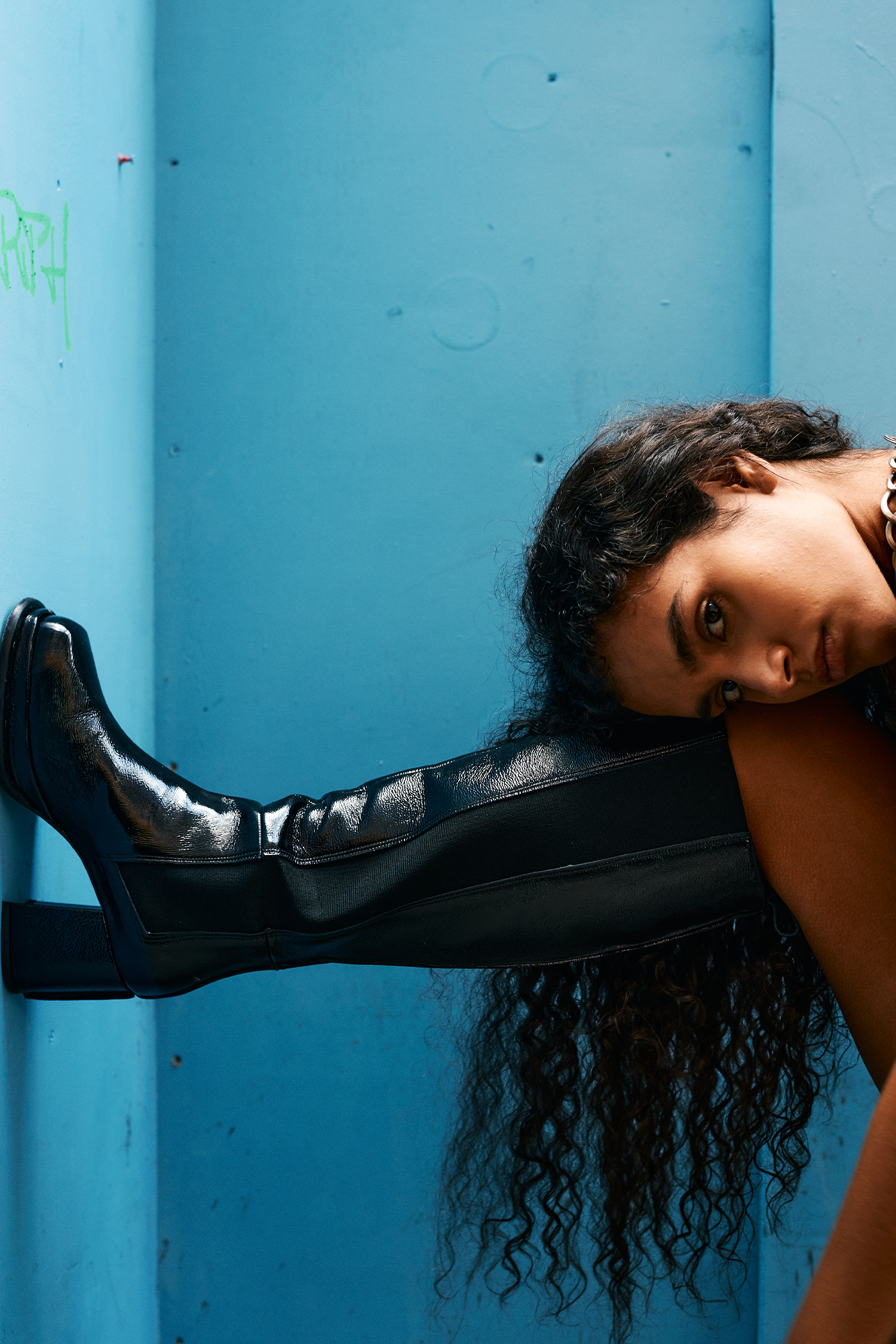 Knee High Boot Black WRAY